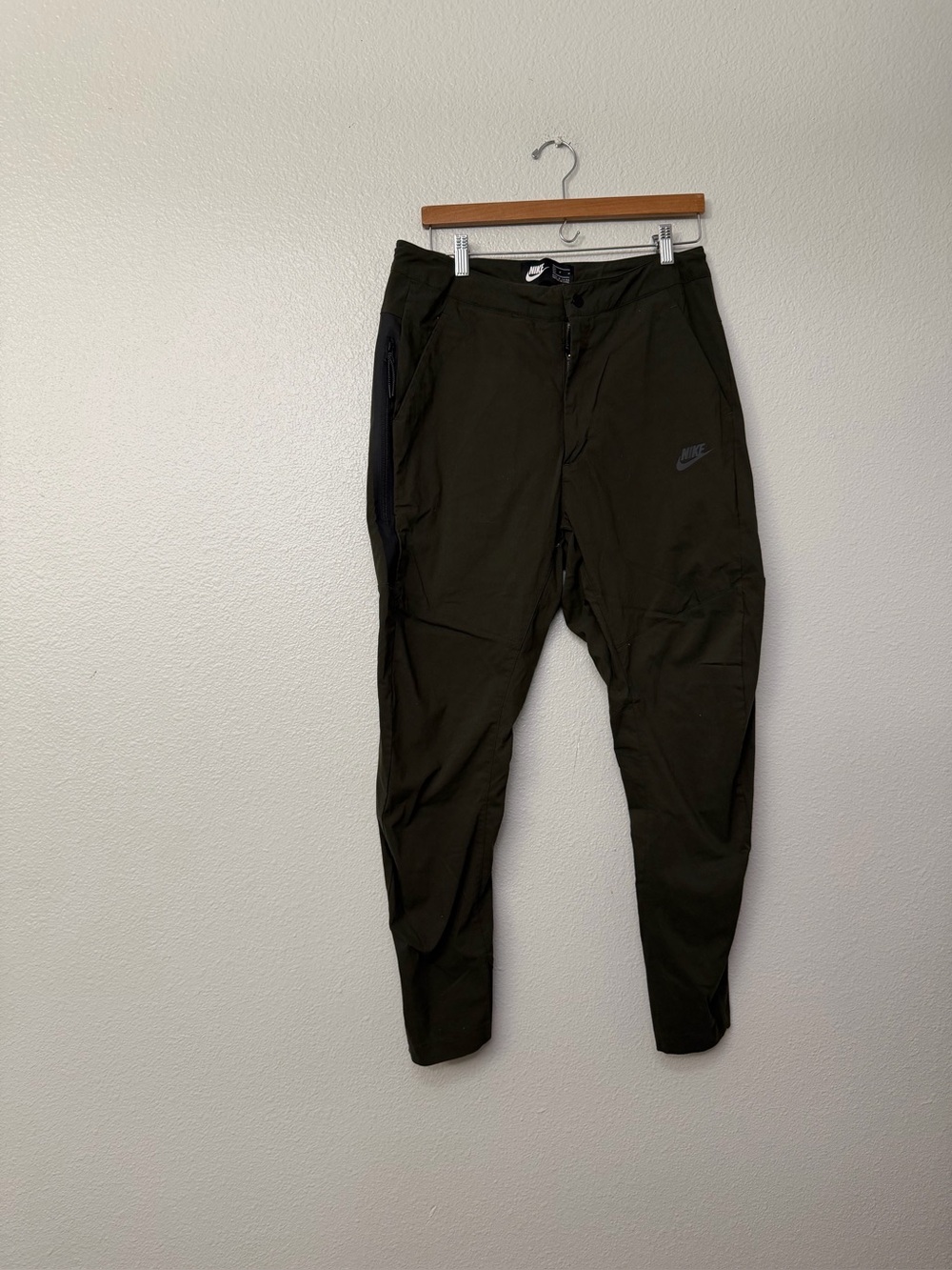 Nike Men’s Dark Olive Green Athletic Joggers SZ M/32
